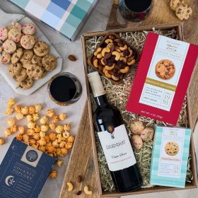 Red Wine Countryside Gift Crate
