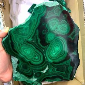 Natural Malachite Stones Polished Boys And Girls' Birthday Gifts (weight: 45-75g)